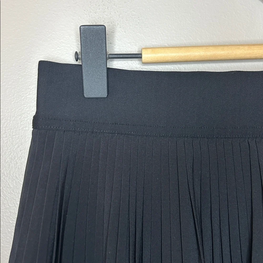 Lululemon Varsity High Rise Pleated Tennis Skirt Size 6 Black‎